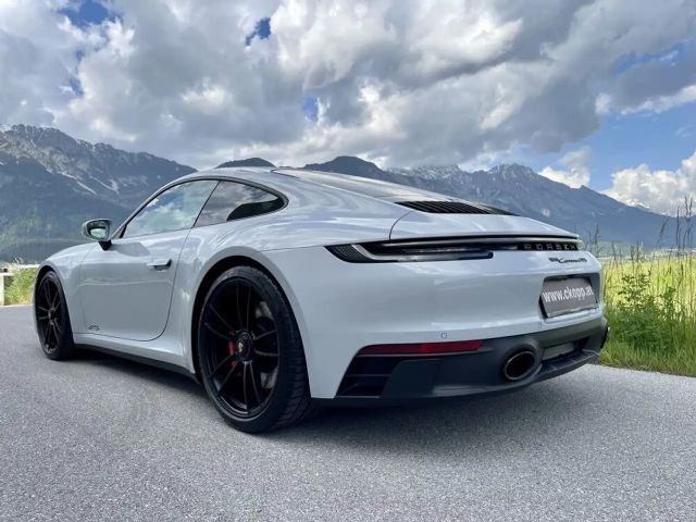 Porsche 911 Carrera Coupé GTS