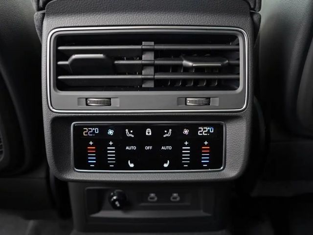 Audi RS Q8 perf 305KMH AHK MASSAGE OLED LASER KERAMIK