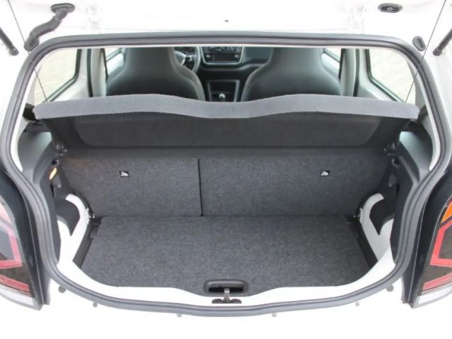 Volkswagen up! Move Move up!