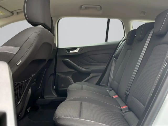 Ford Focus Cool & Connect EcoBoost Wagon