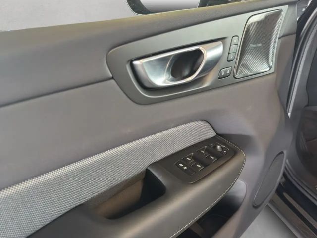 Volvo XC60 Dark Plus