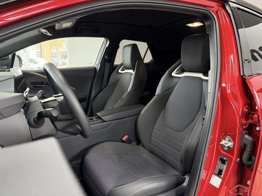 Toyota C-HR 5-deurs Lounge