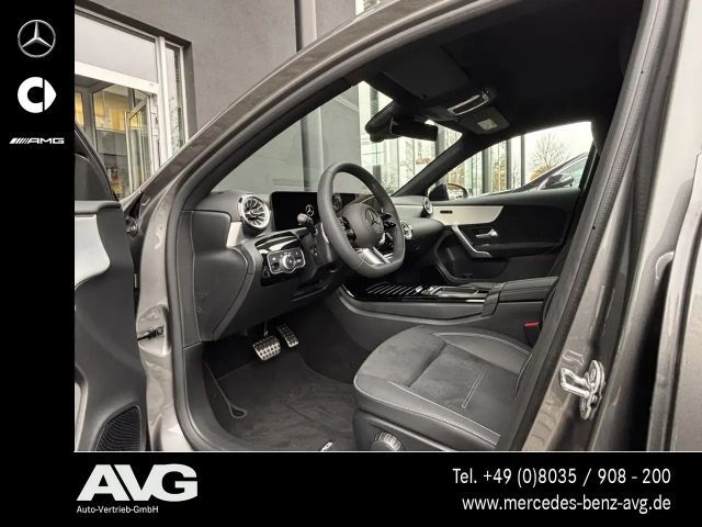 Mercedes-Benz A 180 A 180 Special Edition AHK LED Distr Night RF-Kam