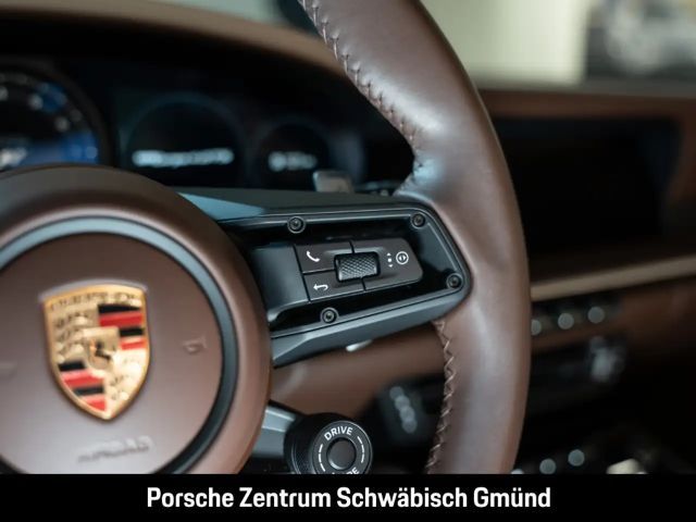 Porsche 992 4 Coupé GTS Targa