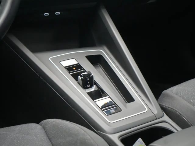 Volkswagen Golf DSG Golf VIII Life Variant