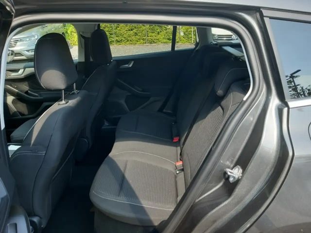 Ford Focus Titanium Wagon