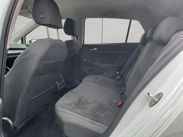 Volkswagen Golf 1.5 eTSI DSG Golf VIII Style