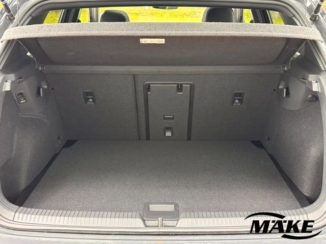 Volkswagen Golf 1.5 eTSI DSG