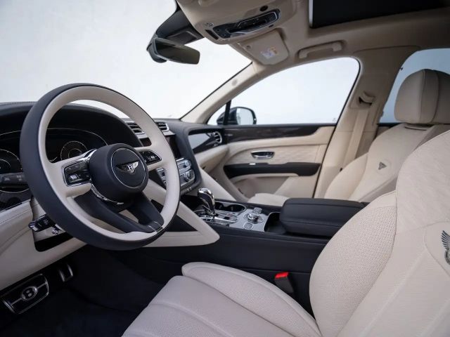 Bentley Bentayga Speed / Akrapovic Titan Auspuffanlage