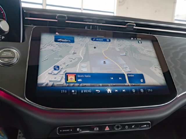 Mercedes-Benz E 200 AMG Line Sedan