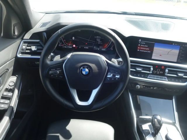 BMW 330 Touring
