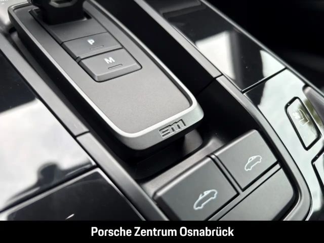 Porsche 992 4 Coupé GTS Targa