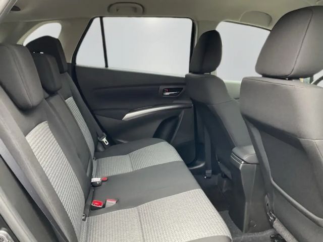 Suzuki S-Cross Hybrid