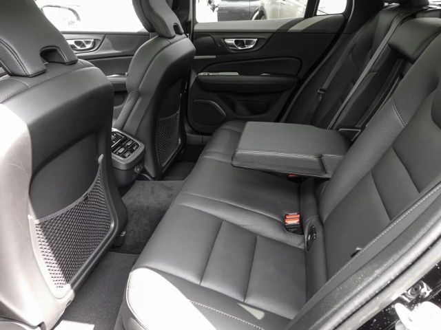 Volvo V60 Cross Country AWD Ultimate