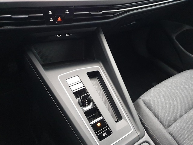 Volkswagen Golf 1.5 TSI DSG Life Variant