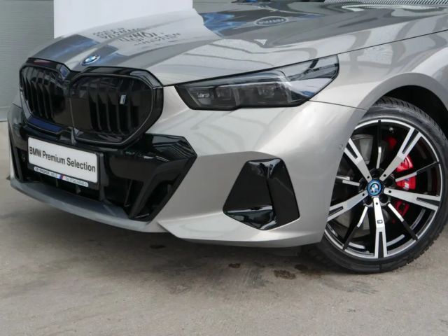 BMW i5 eDrive40
