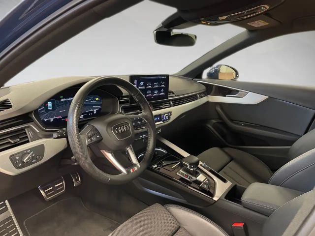 Audi A4 35 TFSI S-Line Sedan