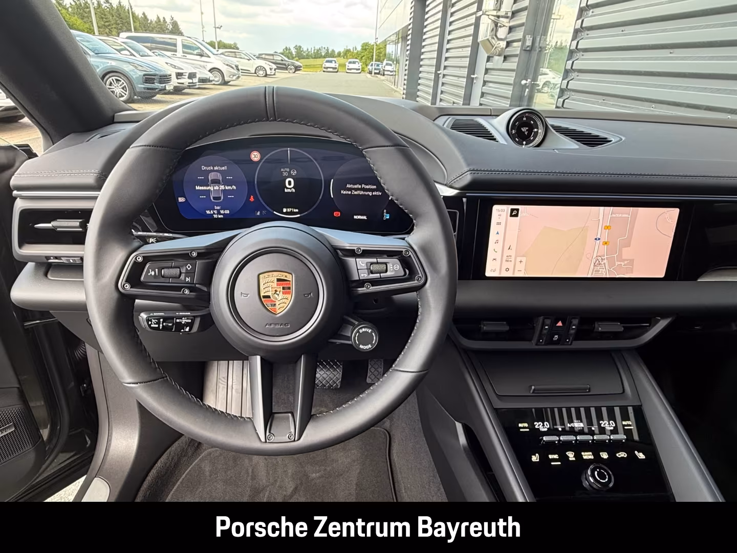 Porsche Macan AHV*MATRIX*INNO*22-ZOLL*LUFTFEDER*HEADUP*