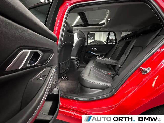 BMW 330 330i Touring xDrive
