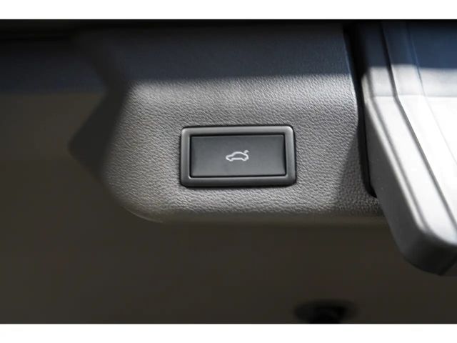 Volkswagen Multivan 2.0 TSI IQ.Drive T7