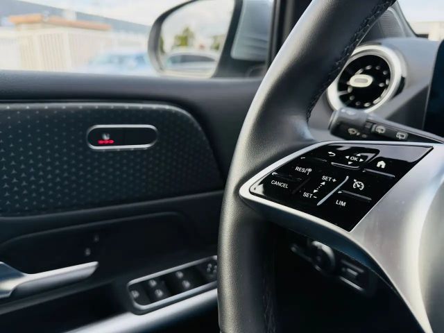 Mercedes-Benz B 180 B 180 d Progressive Sedan