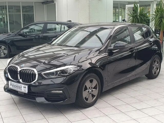 BMW 118 Sedan