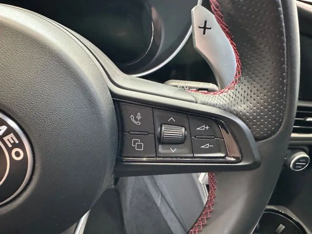 Alfa Romeo Giulia Q4