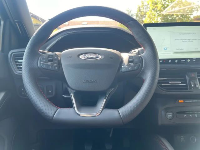 Ford Focus ST Line Wagon