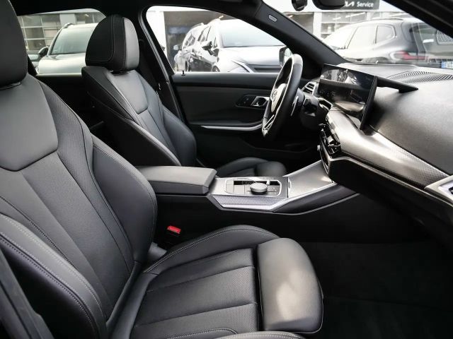 BMW 330 330i M-Sport xDrive