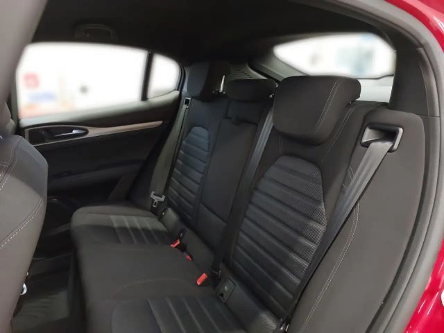 Alfa Romeo Stelvio AT8 Q4