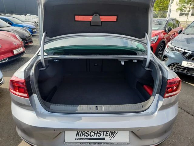 Volkswagen Passat 1.5 TSI BMT Business