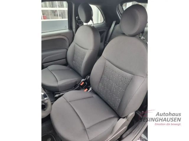 Fiat 500 Mild-Hybrid Hatchback TÜV NEU CARPL NAVI PDC Panor