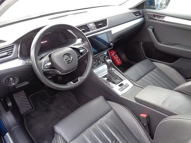 Skoda Superb Kombi 2,0 TDI DSG *LED *Navi *Leder *Top