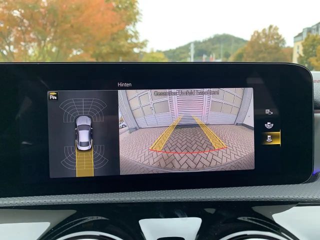 Mercedes-Benz CLA 200 AMG Line Sedan