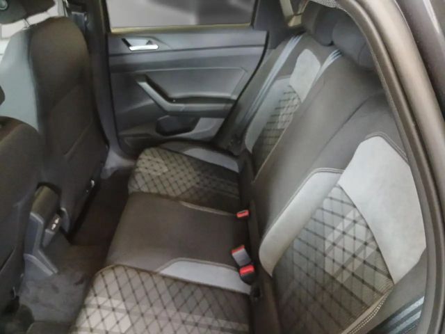 Volkswagen Polo 1.0 TSI DSG R-Line