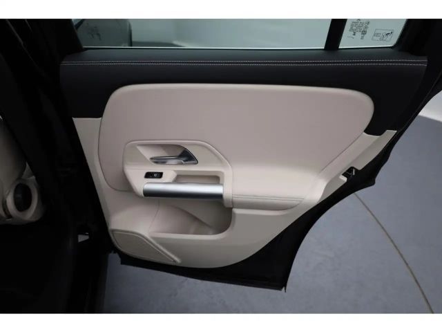 Mercedes-Benz EQA 300 4MATIC Progressive