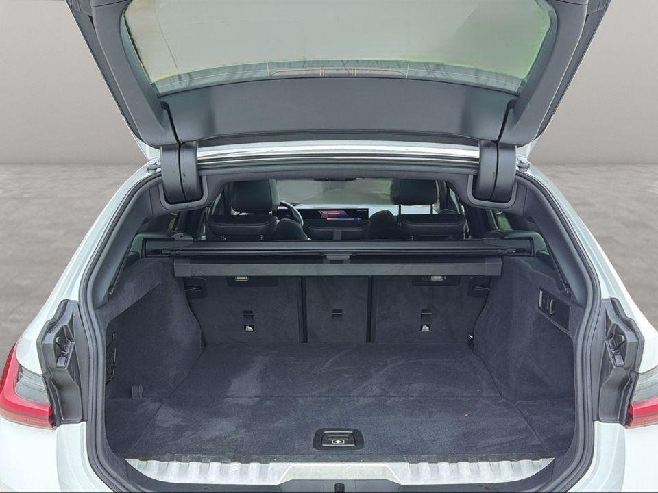 BMW 320 320e Touring