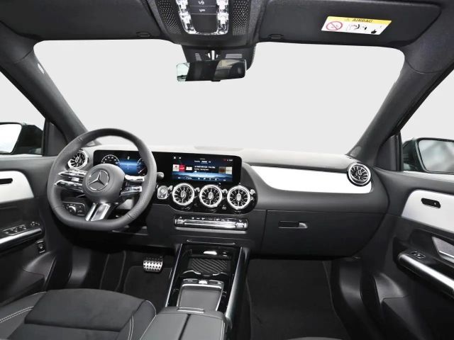 Mercedes-Benz GLA 200 AMG Line