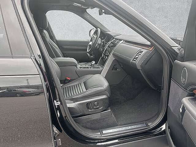 Land Rover Discovery D300 Dynamic SE