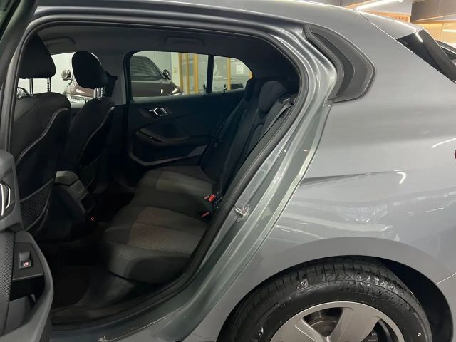 BMW 118 118d Advantage pakket Sedan