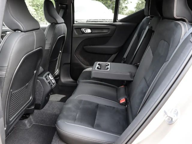 Volvo XC40 Dark Plus