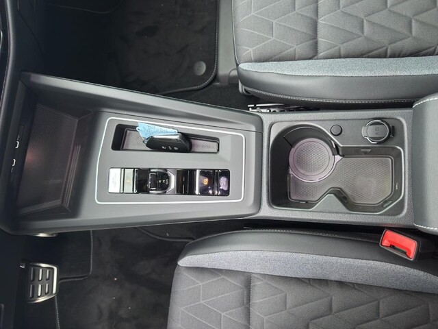 Volkswagen Golf Info Paket ,, Discover,,RFK,Panorama Dach,GJR,LM-Felgen,App Connect, uvm