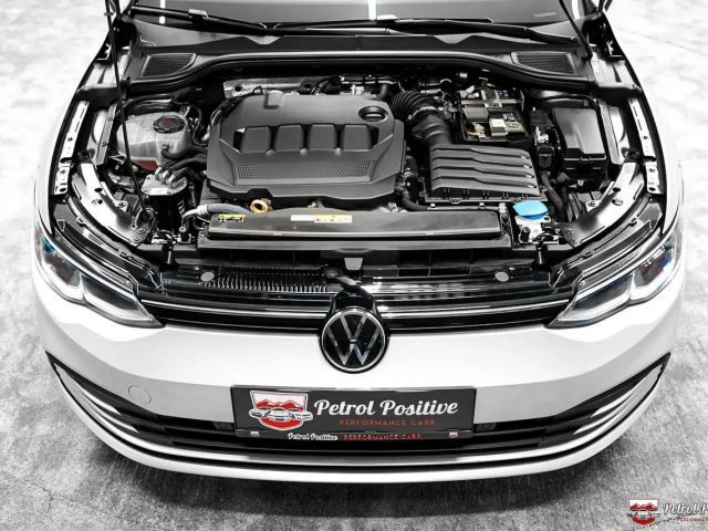 Volkswagen Golf DSG Life Variant