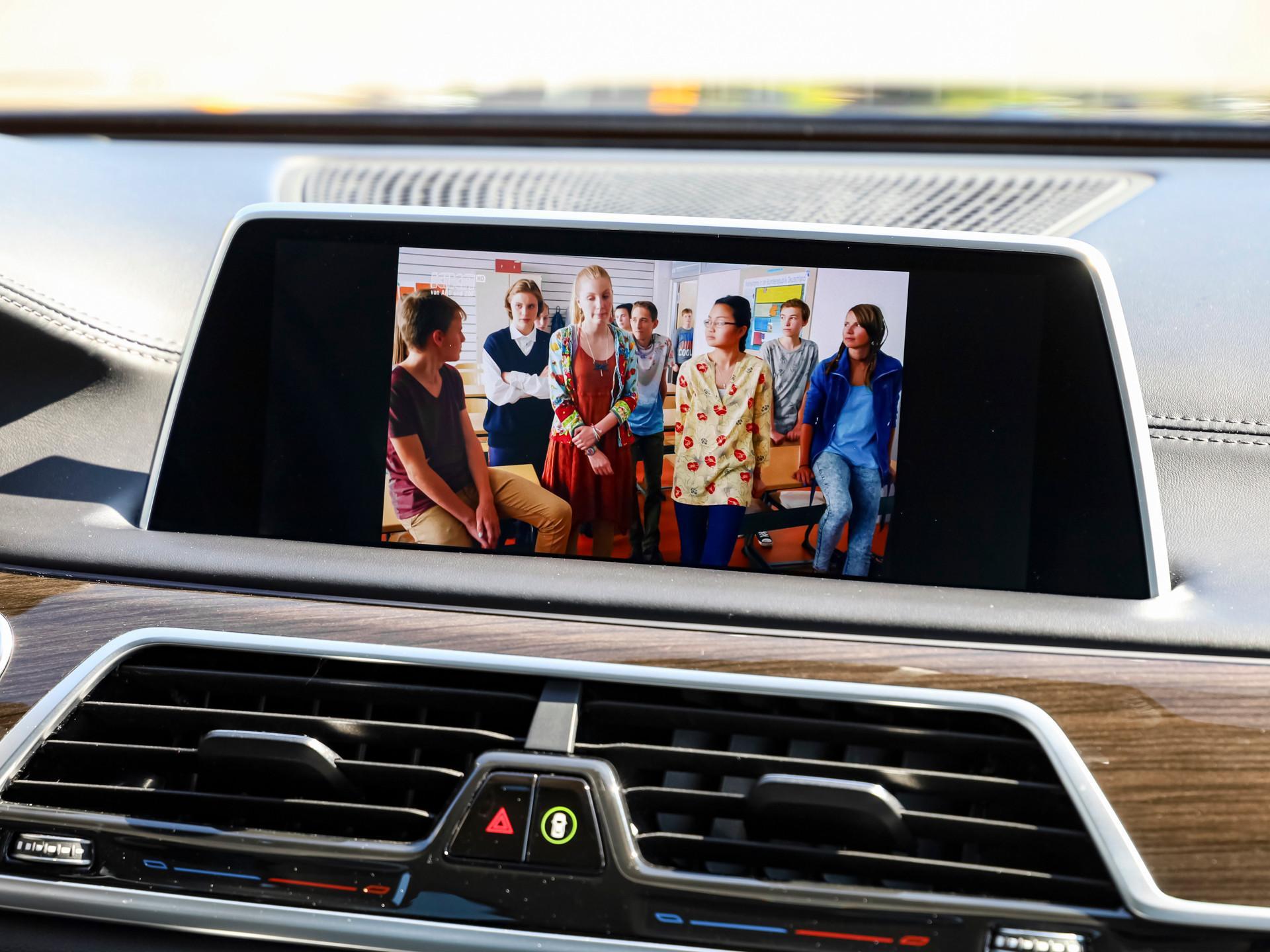 BMW 745 745e Sedan iperformance