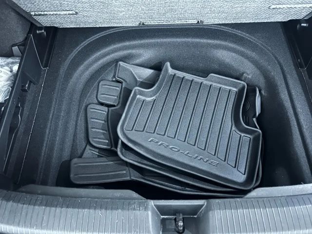 Volkswagen Golf Life Variant