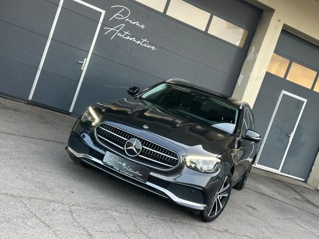 Mercedes-Benz E 300 AVANTGARDE E 300 de