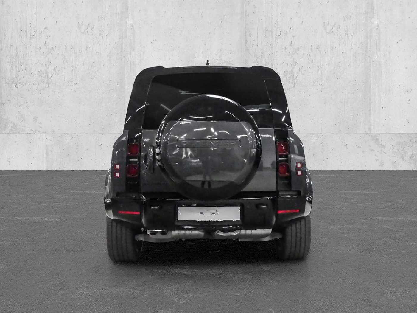 Land Rover Defender 110 Dynamic SE