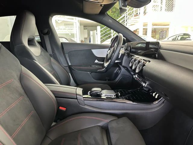 Mercedes-Benz CLA 200 AMG Line CLA 200 d