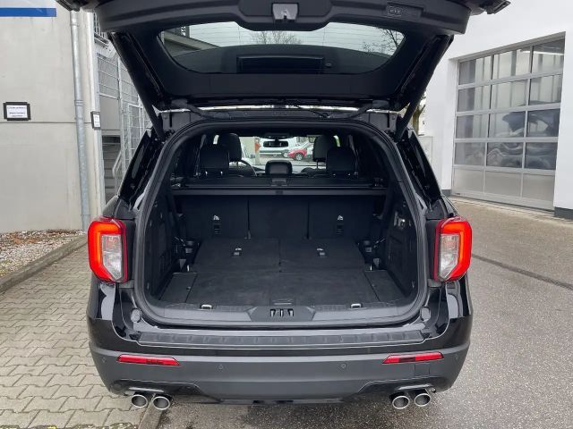 Ford Explorer ST Line