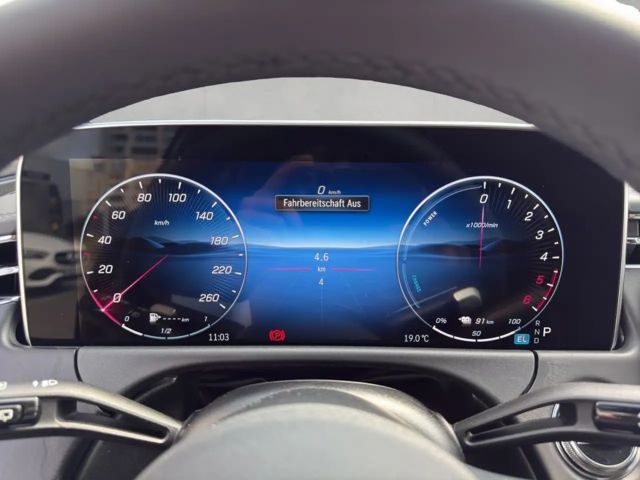 Mercedes-Benz E 300 E 300 e